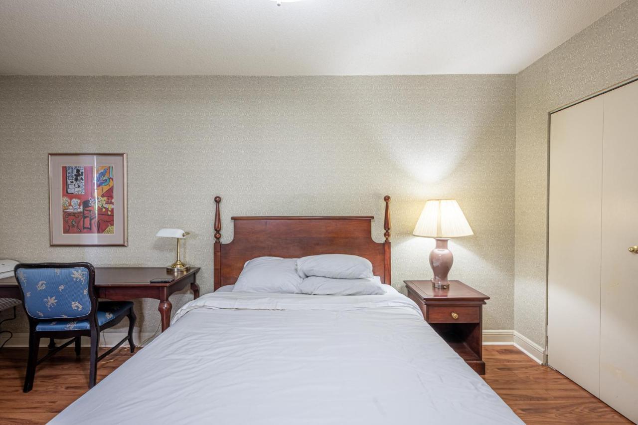 Le Domaine Chambre D'Hotel A Saint-Sauveur-des-Monts Екстериор снимка