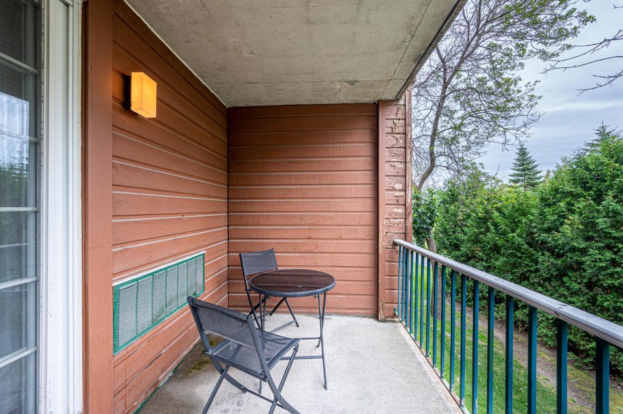Le Domaine Chambre D'Hotel A Saint-Sauveur-des-Monts Екстериор снимка